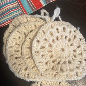 Set of 4 crocheted coasters